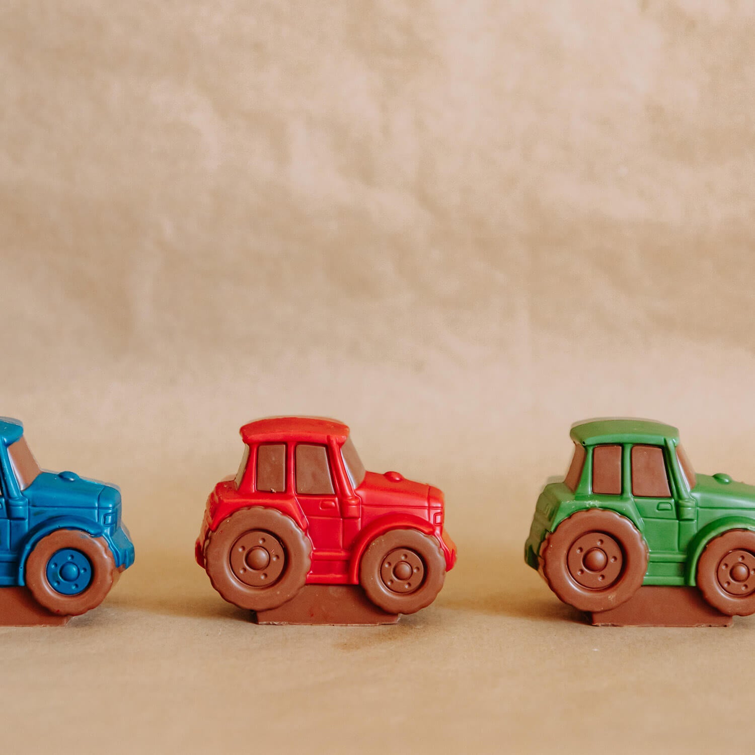 Tut tut the tractor made of belgian chocolate - 1 unit